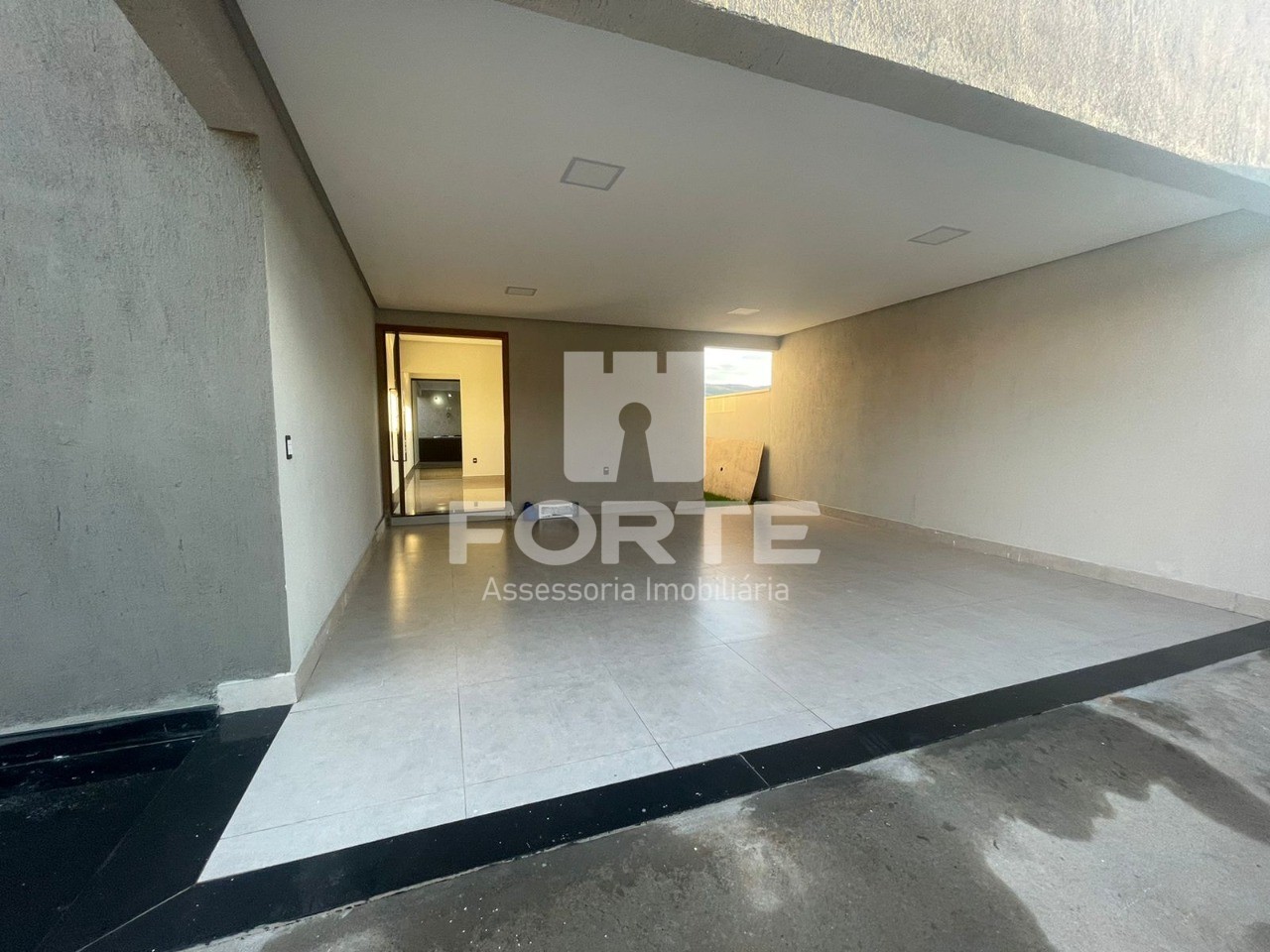 Casa à venda com 3 quartos, 300m² - Foto 4