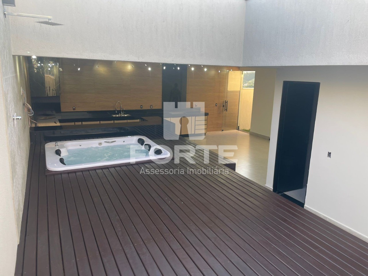 Casa à venda com 3 quartos, 300m² - Foto 6