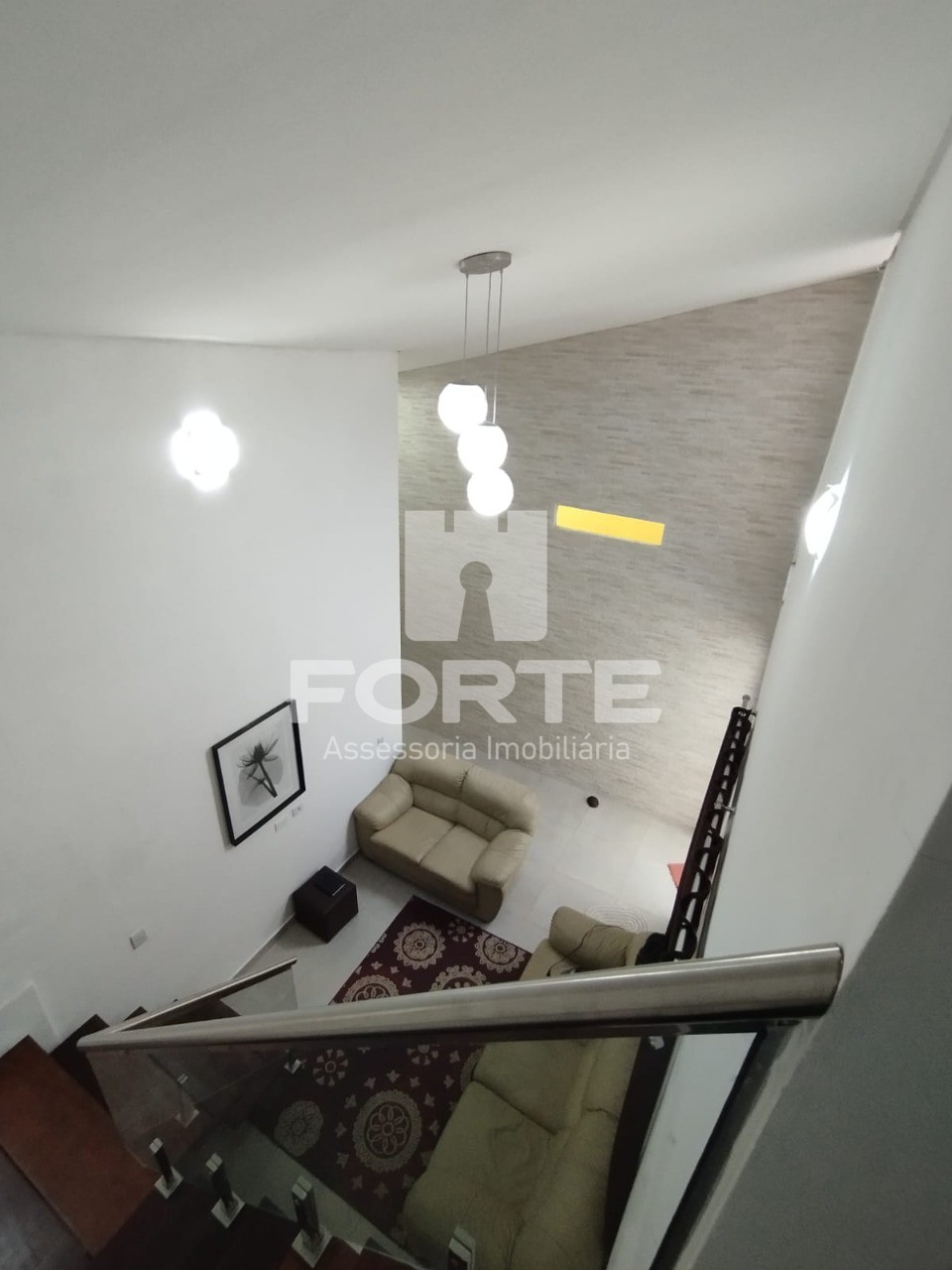 Sobrado para alugar com 3 quartos, 180m² - Foto 1