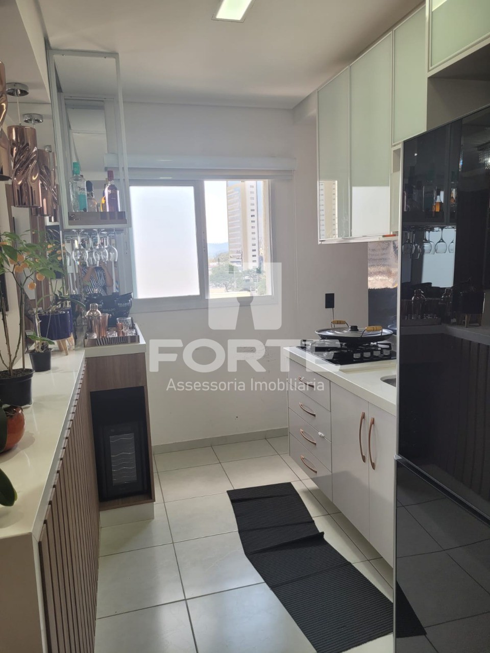 Apartamento à venda com 1 quarto, 46m² - Foto 2