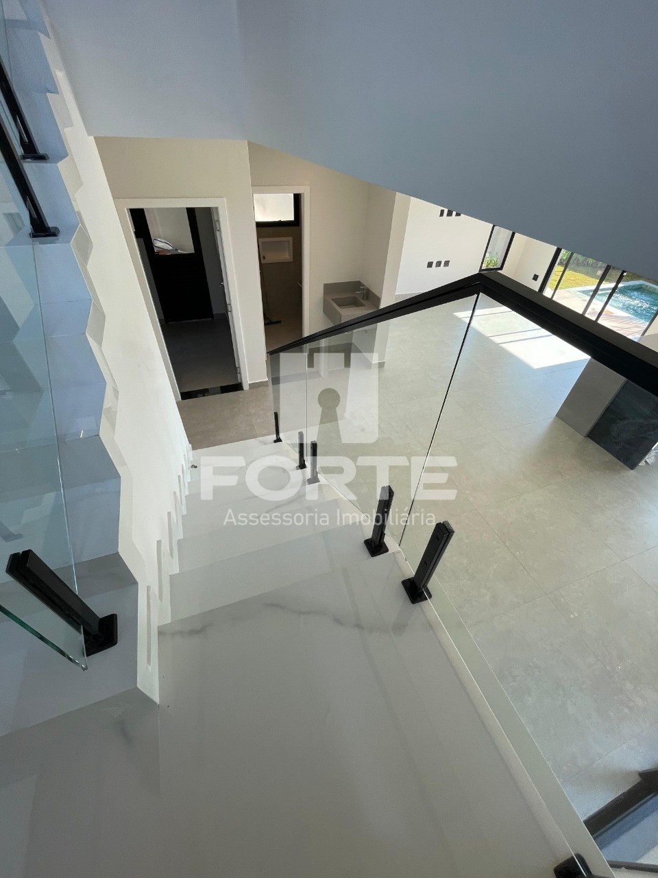 Casa à venda com 3 quartos, 250m² - Foto 9