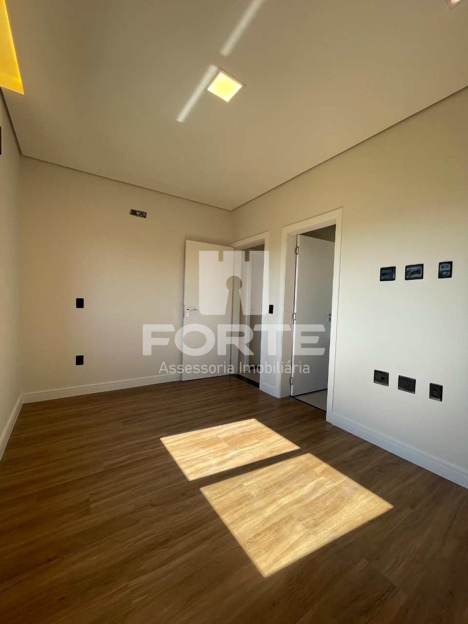 Casa à venda com 3 quartos, 250m² - Foto 28