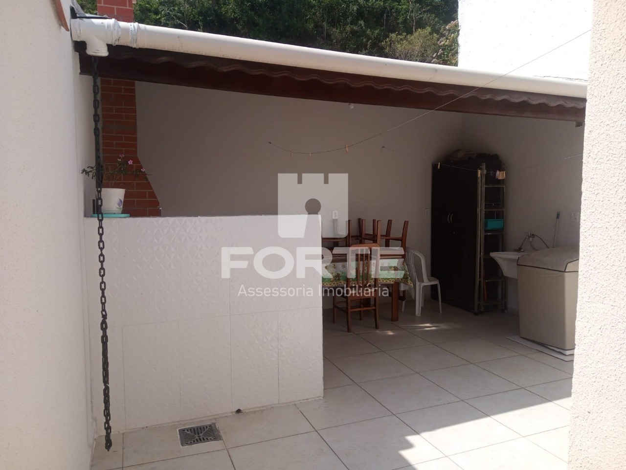 Casa à venda com 2 quartos, 49m² - Foto 3