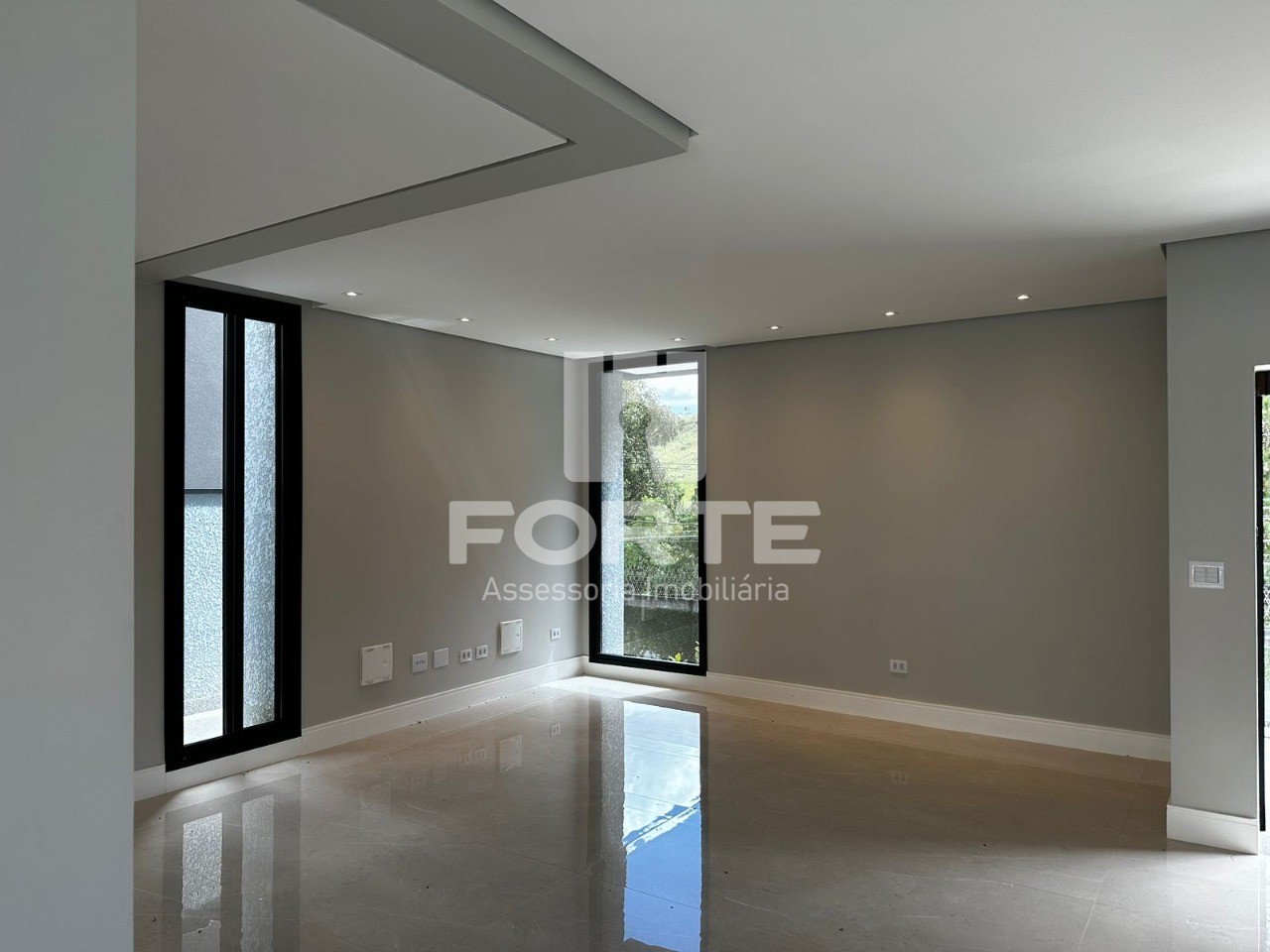 Casa à venda com 3 quartos, 350m² - Foto 14