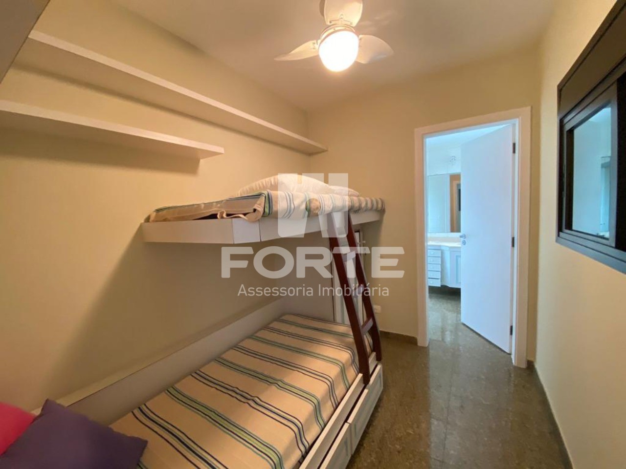 Apartamento à venda com 4 quartos, 236m² - Foto 9