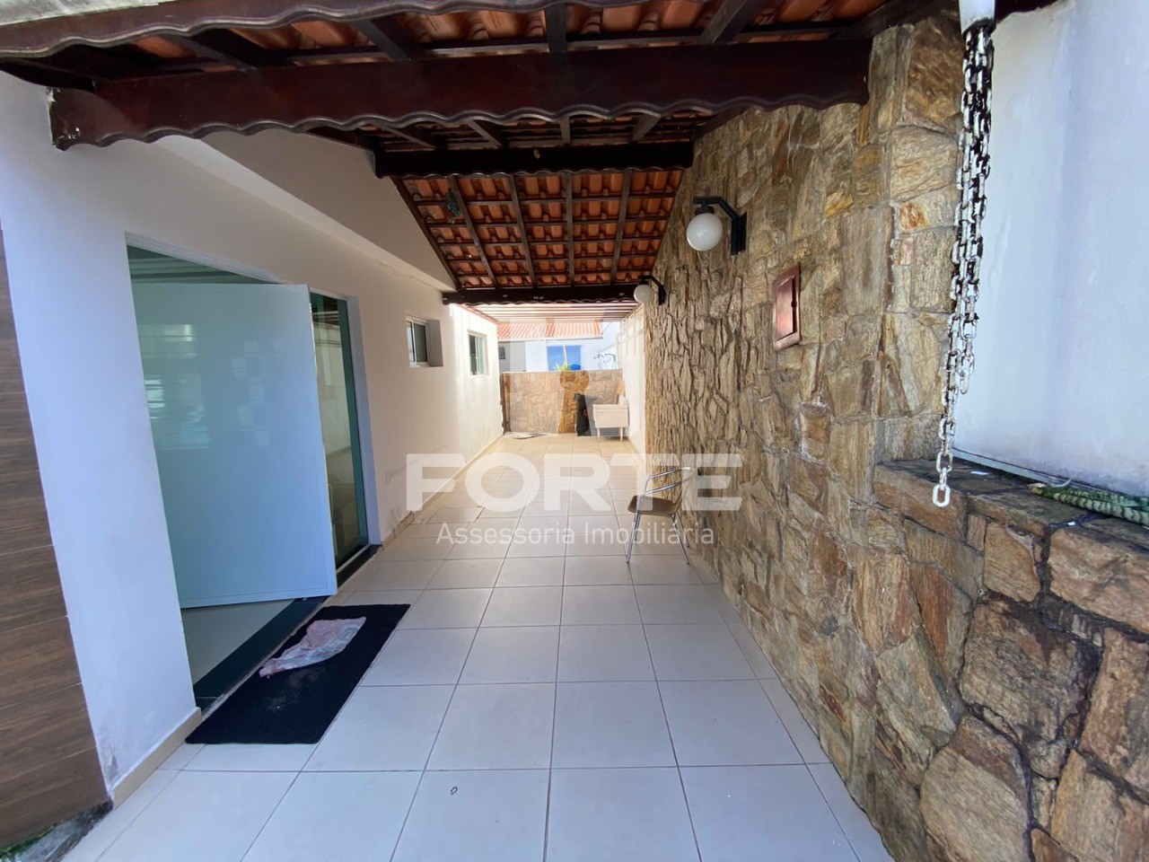 Casa à venda com 3 quartos, 250m² - Foto 7