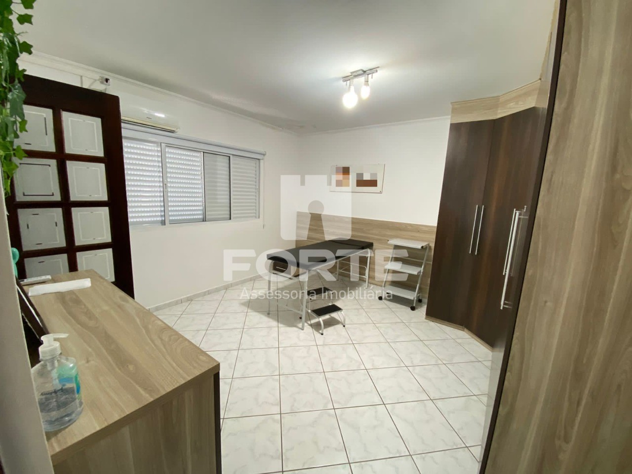 Casa à venda com 3 quartos, 250m² - Foto 11