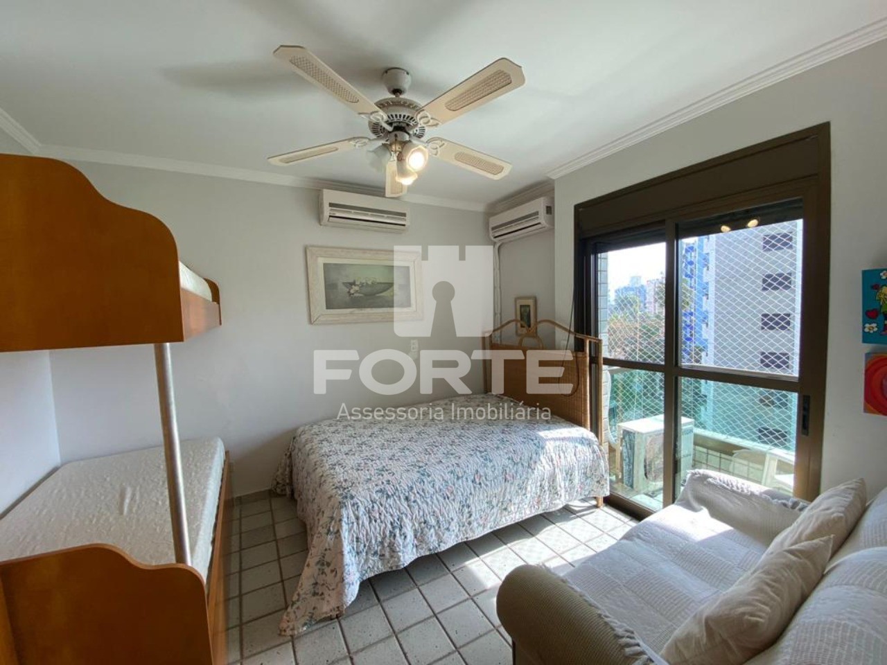 Apartamento à venda com 4 quartos, 236m² - Foto 10