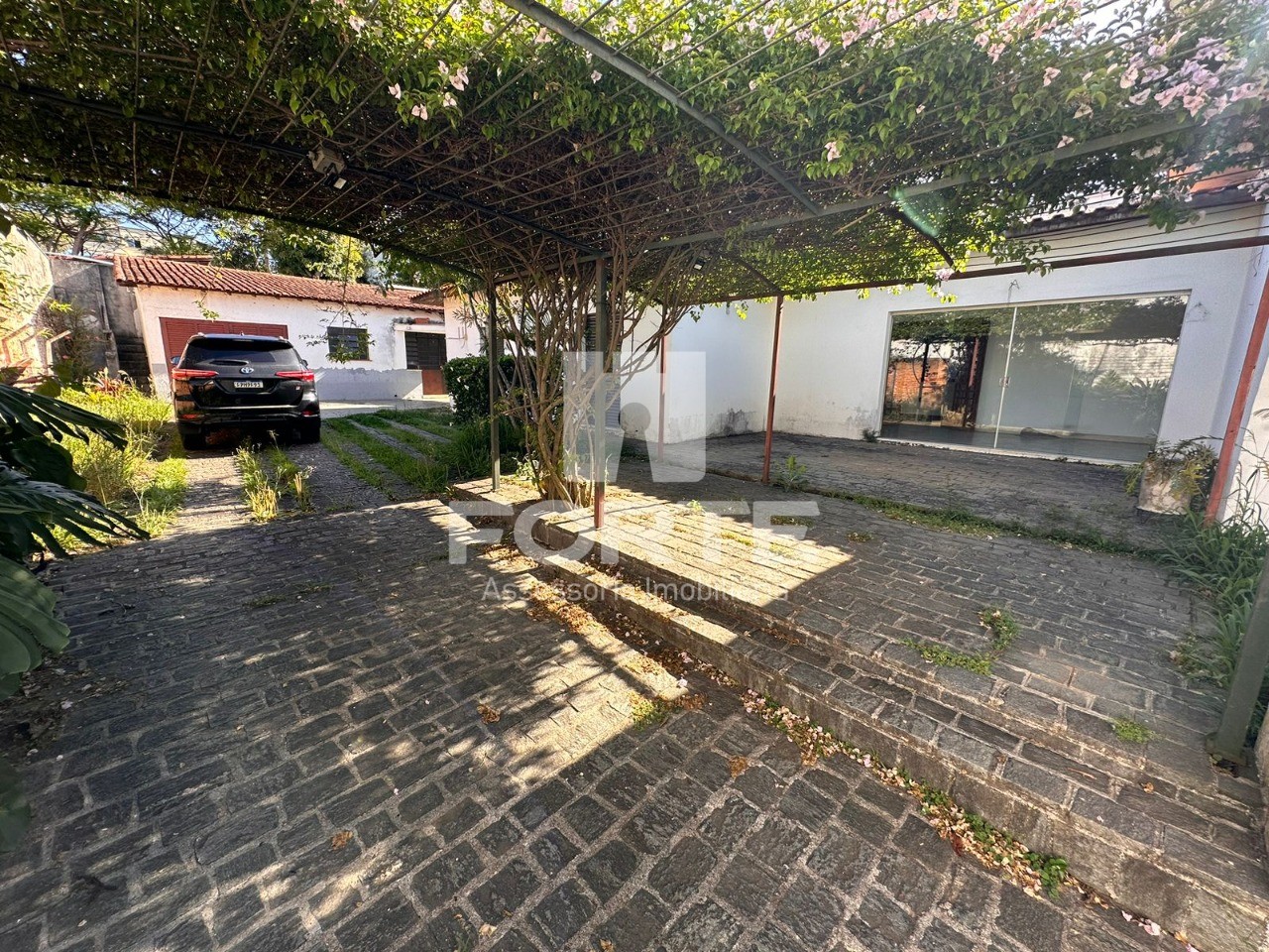 Prédio Inteiro para alugar com 3 quartos, 270m² - Foto 5