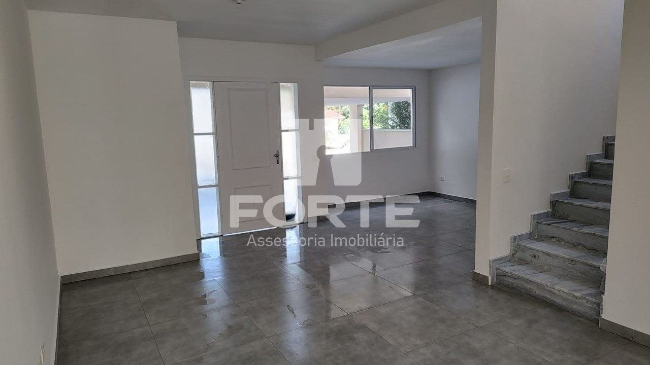 Casa à venda com 3 quartos, 178m² - Foto 2