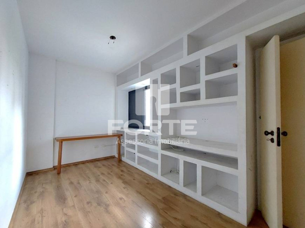 Apartamento à venda com 4 quartos, 146m² - Foto 17