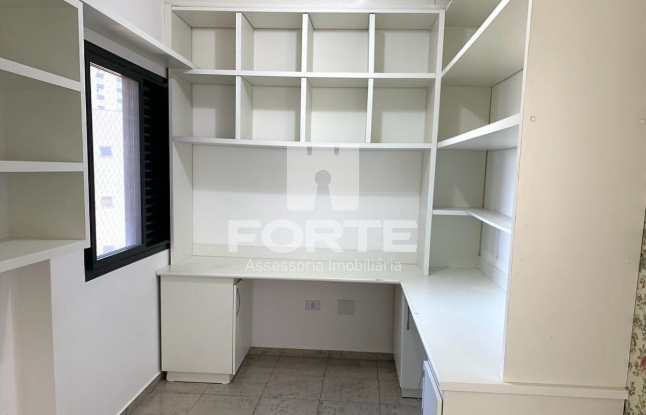 Apartamento à venda com 4 quartos, 136m² - Foto 2