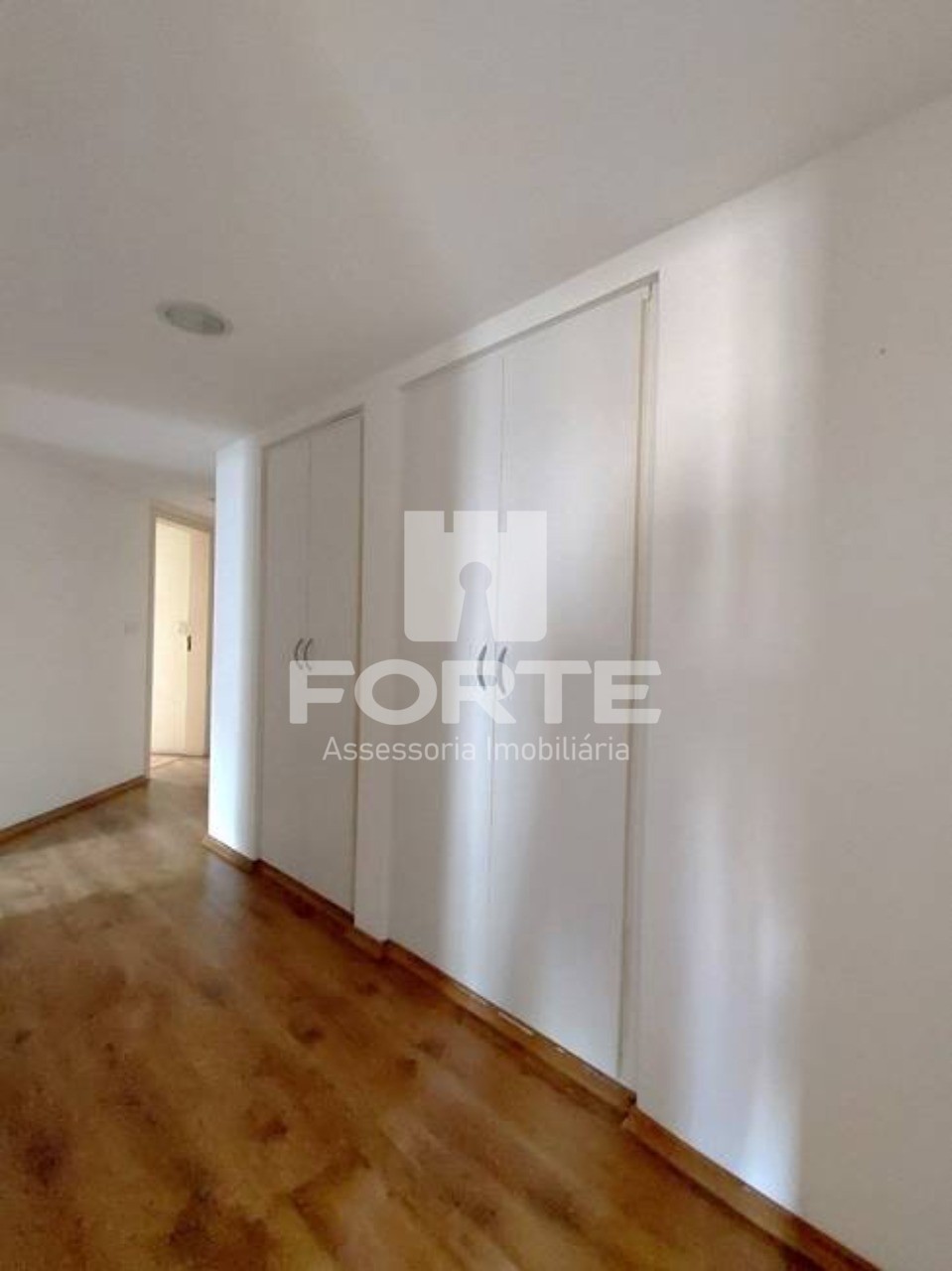 Apartamento à venda com 4 quartos, 146m² - Foto 12