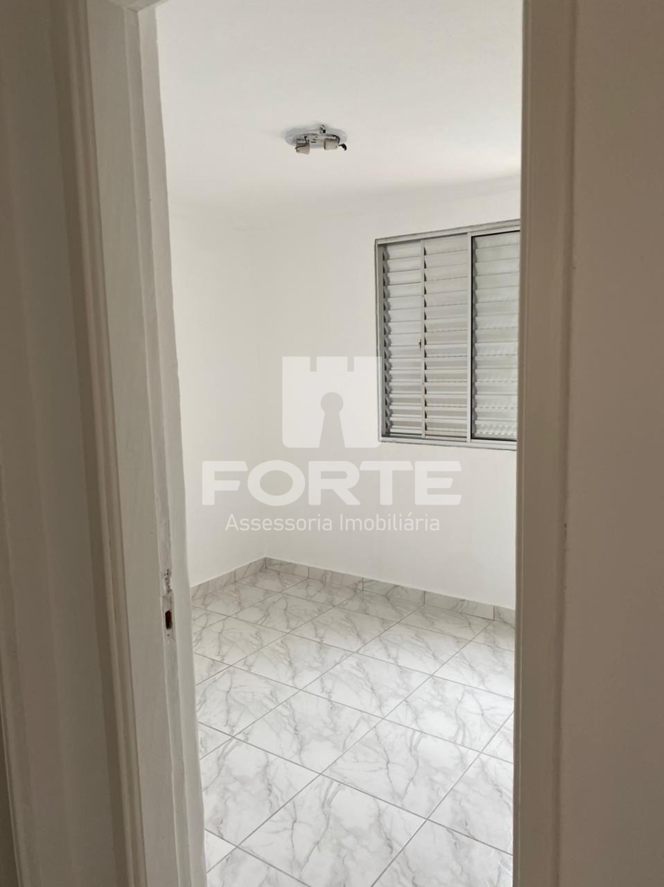 Apartamento à venda com 2 quartos, 48m² - Foto 2