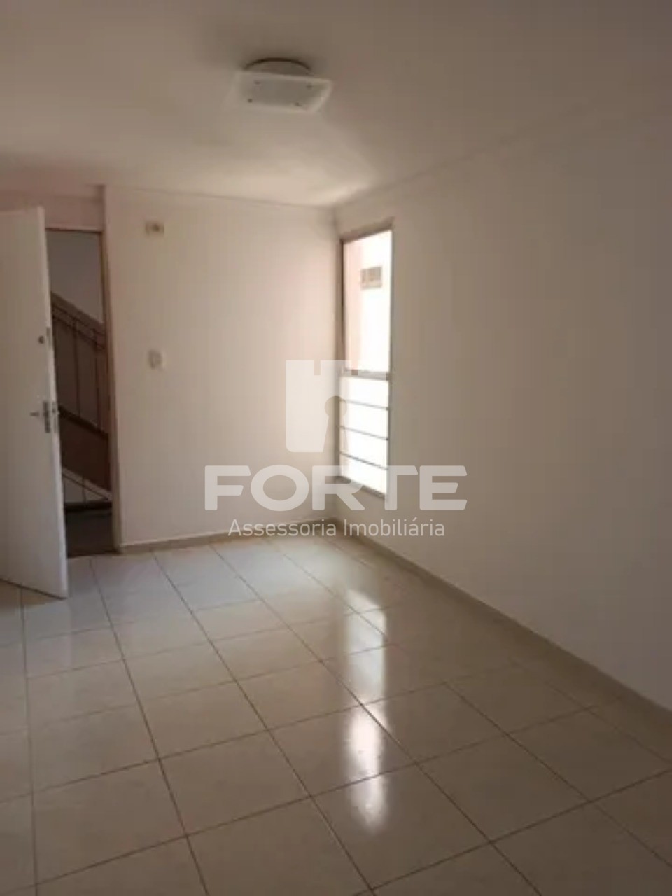 Apartamento à venda com 2 quartos, 46m² - Foto 2