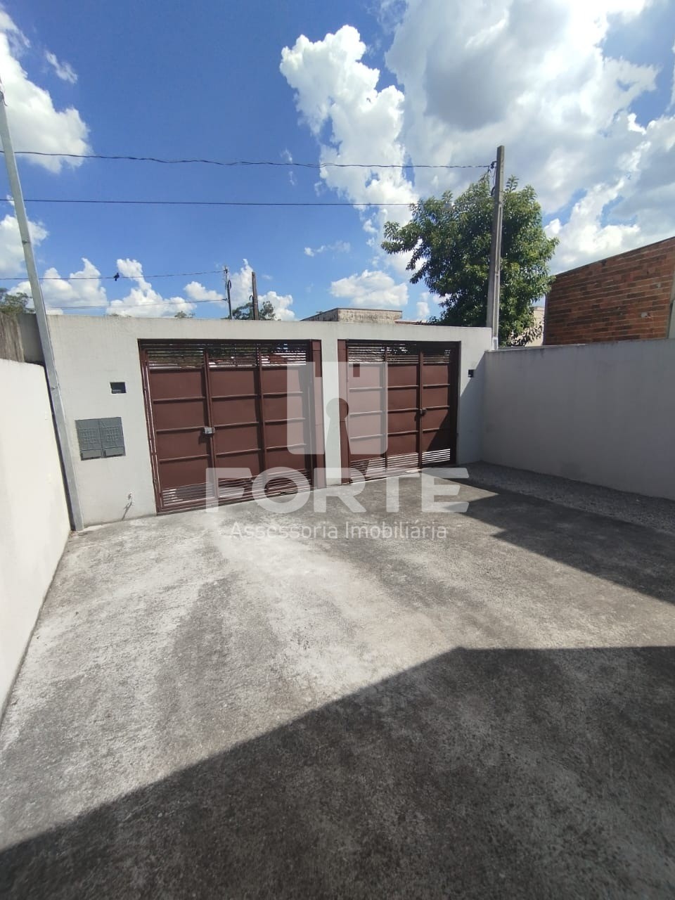 Casa à venda com 3 quartos, 180m² - Foto 2