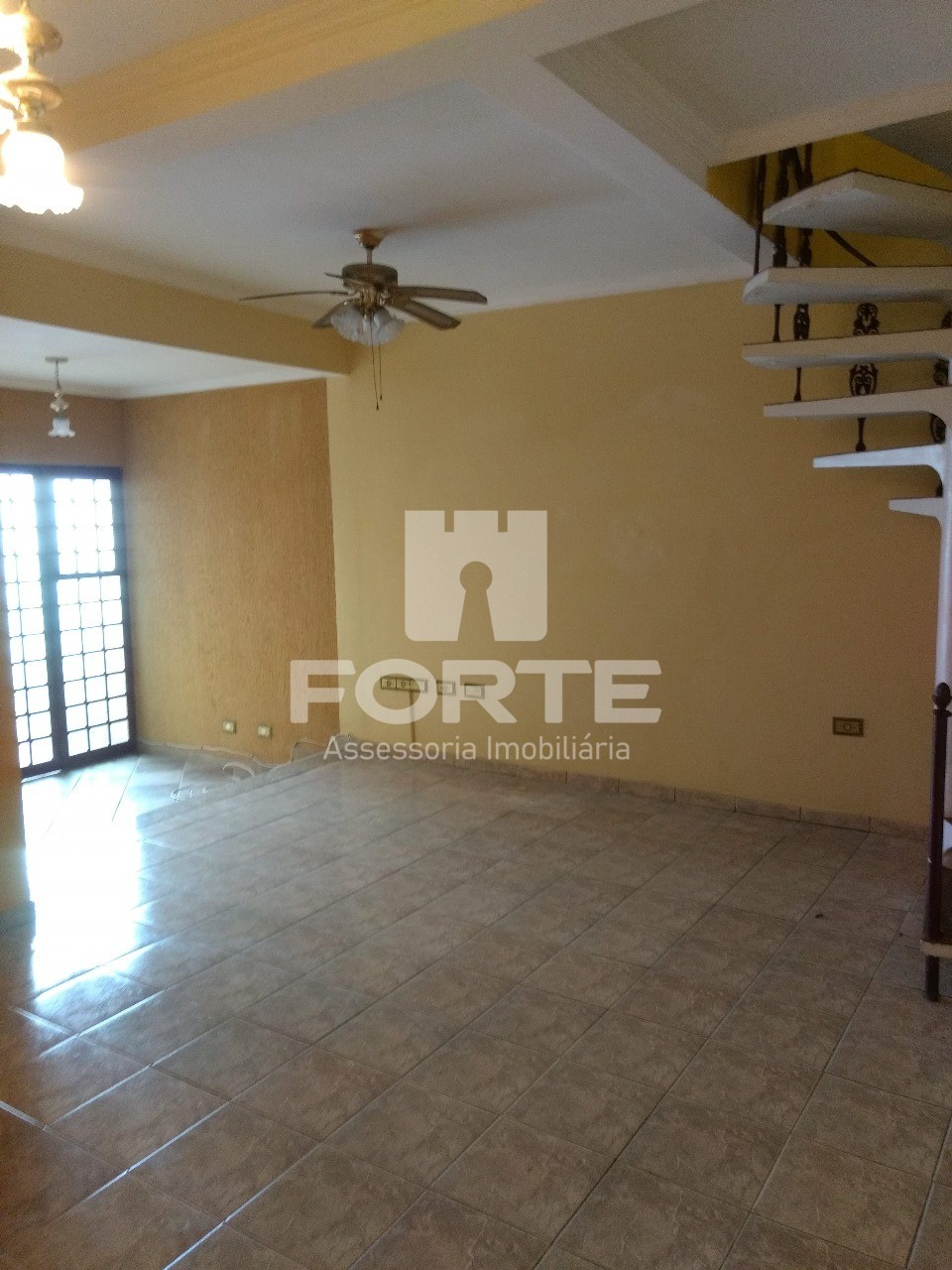 Casa à venda com 4 quartos, 250m² - Foto 14