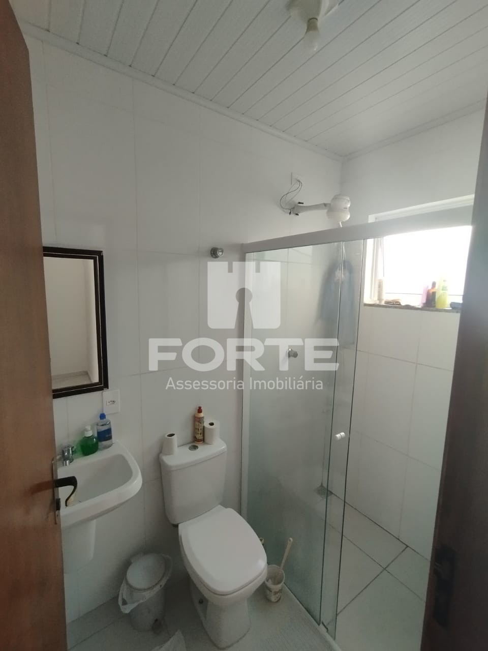 Casa à venda com 3 quartos, 180m² - Foto 4