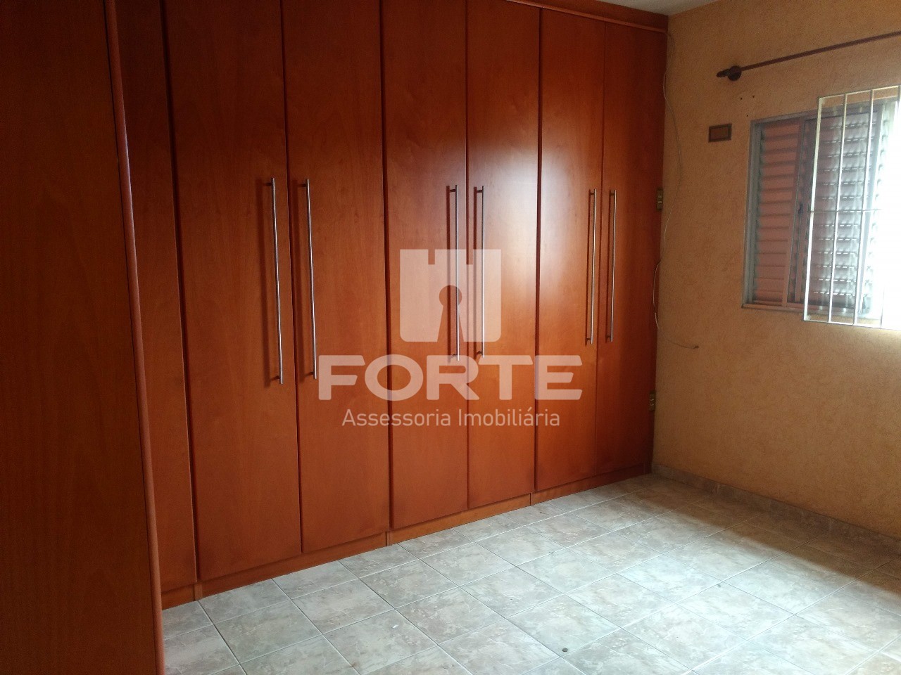 Casa à venda com 4 quartos, 250m² - Foto 3