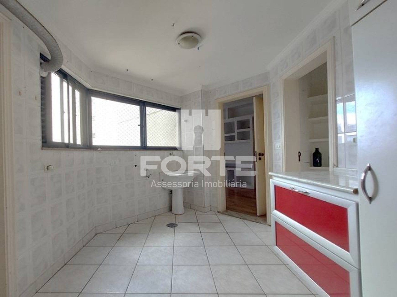 Apartamento à venda com 4 quartos, 146m² - Foto 9