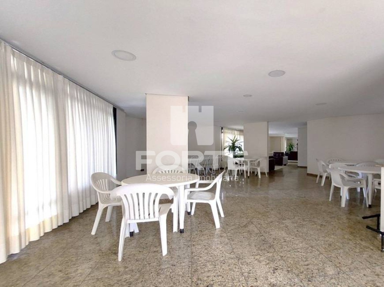 Apartamento à venda com 4 quartos, 146m² - Foto 29