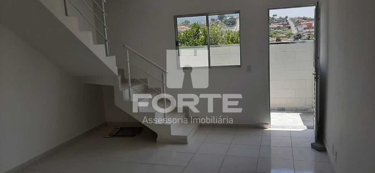 Casa à venda com 2 quartos, 59m² - Foto 1