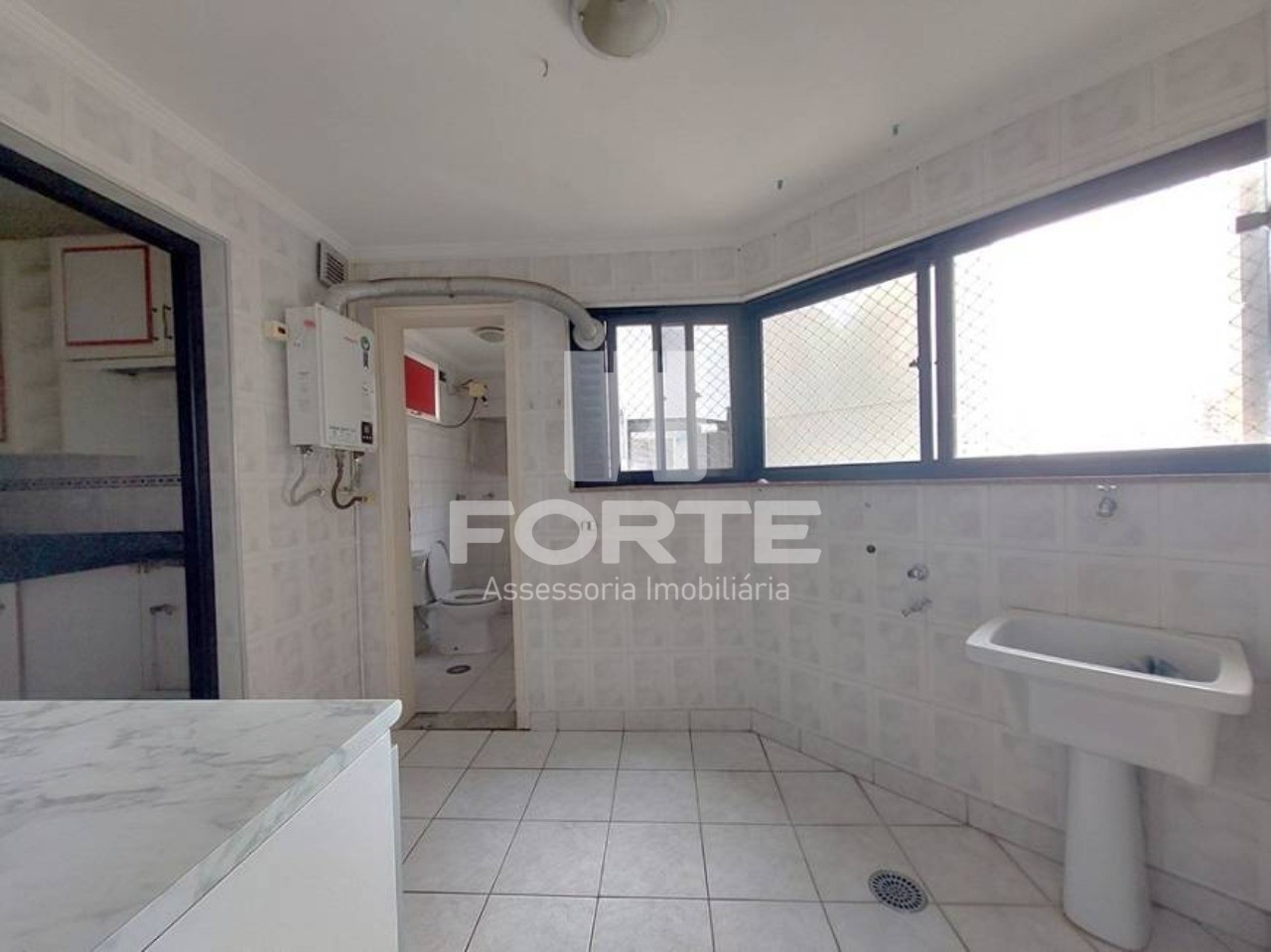 Apartamento à venda com 4 quartos, 146m² - Foto 8