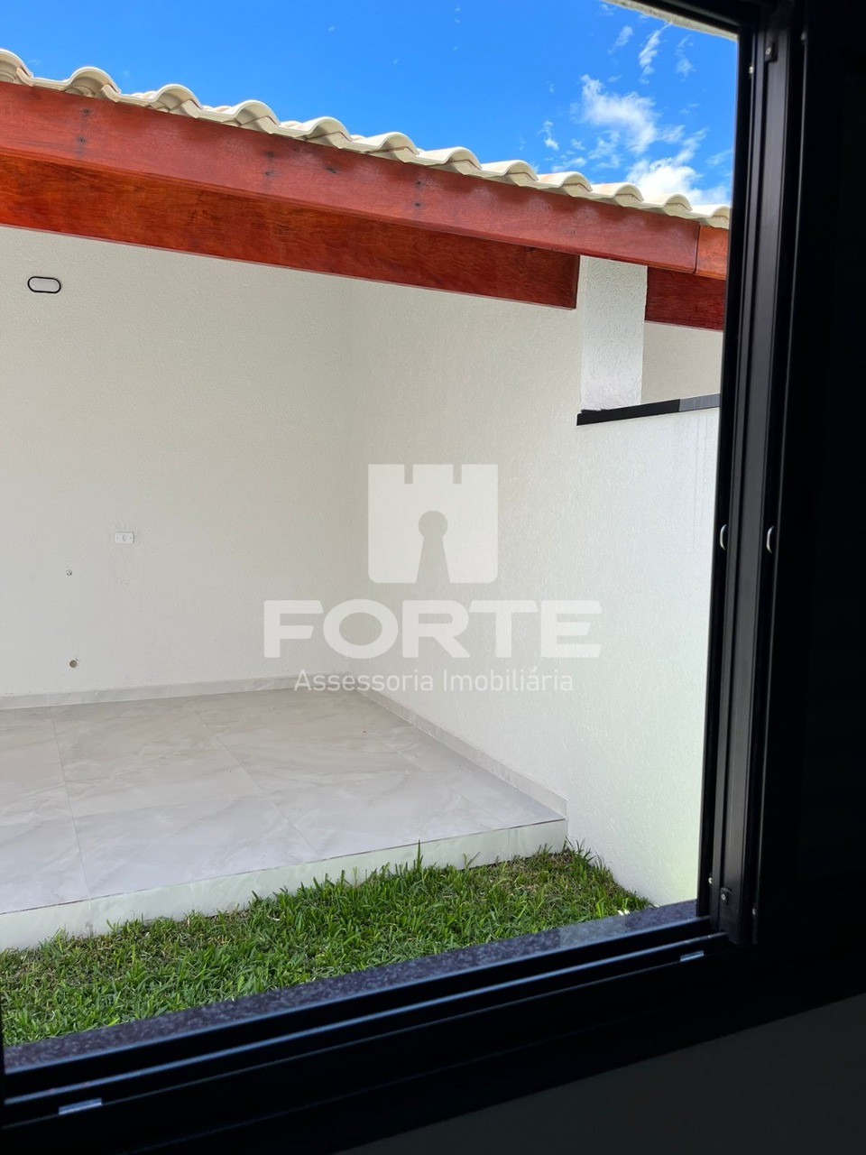 Casa à venda com 3 quartos, 168m² - Foto 3