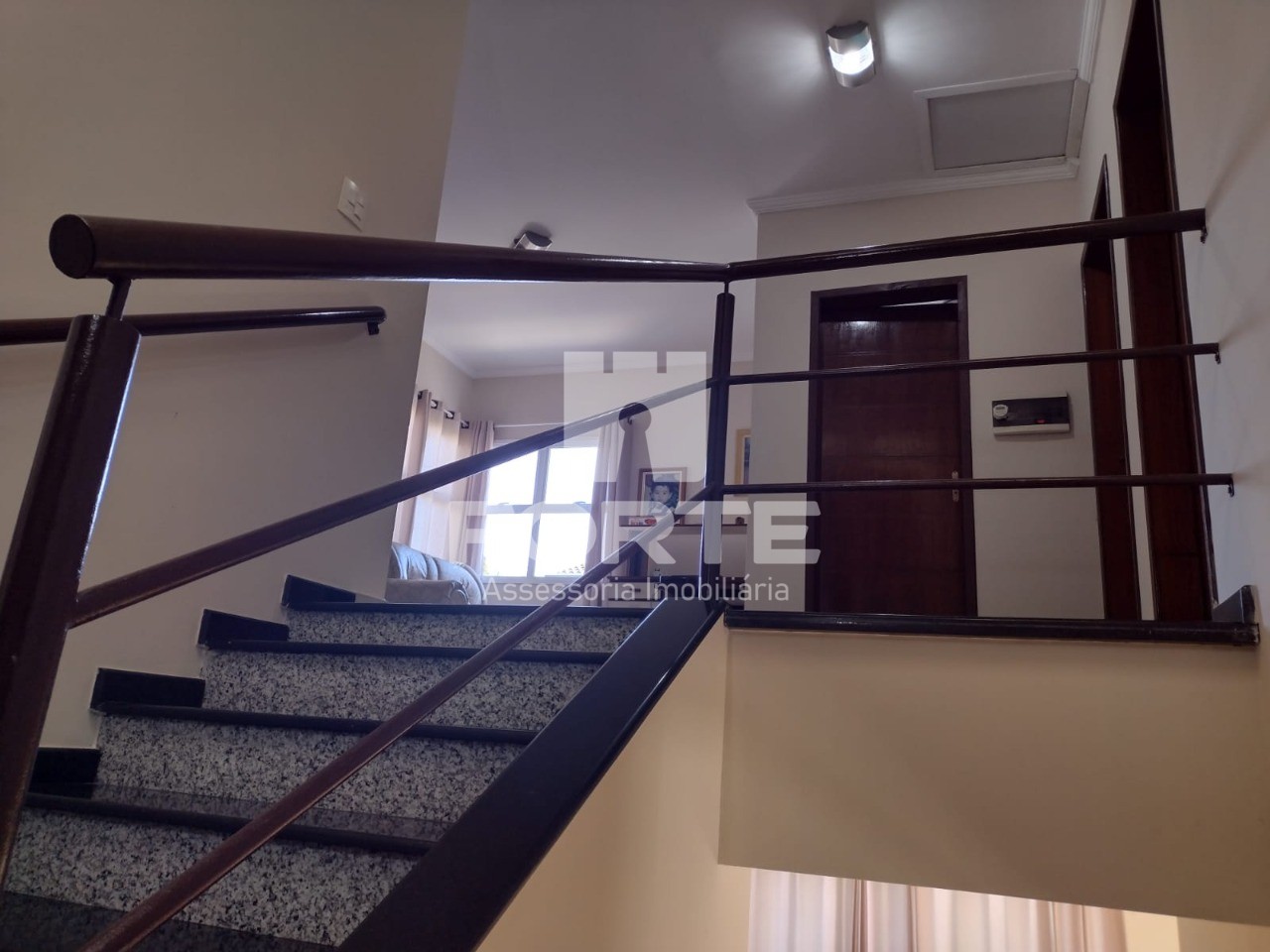 Casa à venda e aluguel com 3 quartos, 350m² - Foto 4