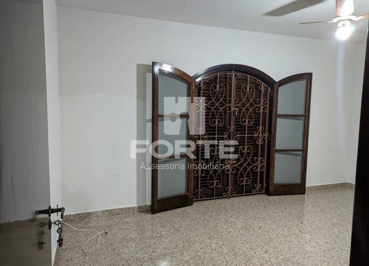 Casa à venda com 3 quartos, 194m² - Foto 13