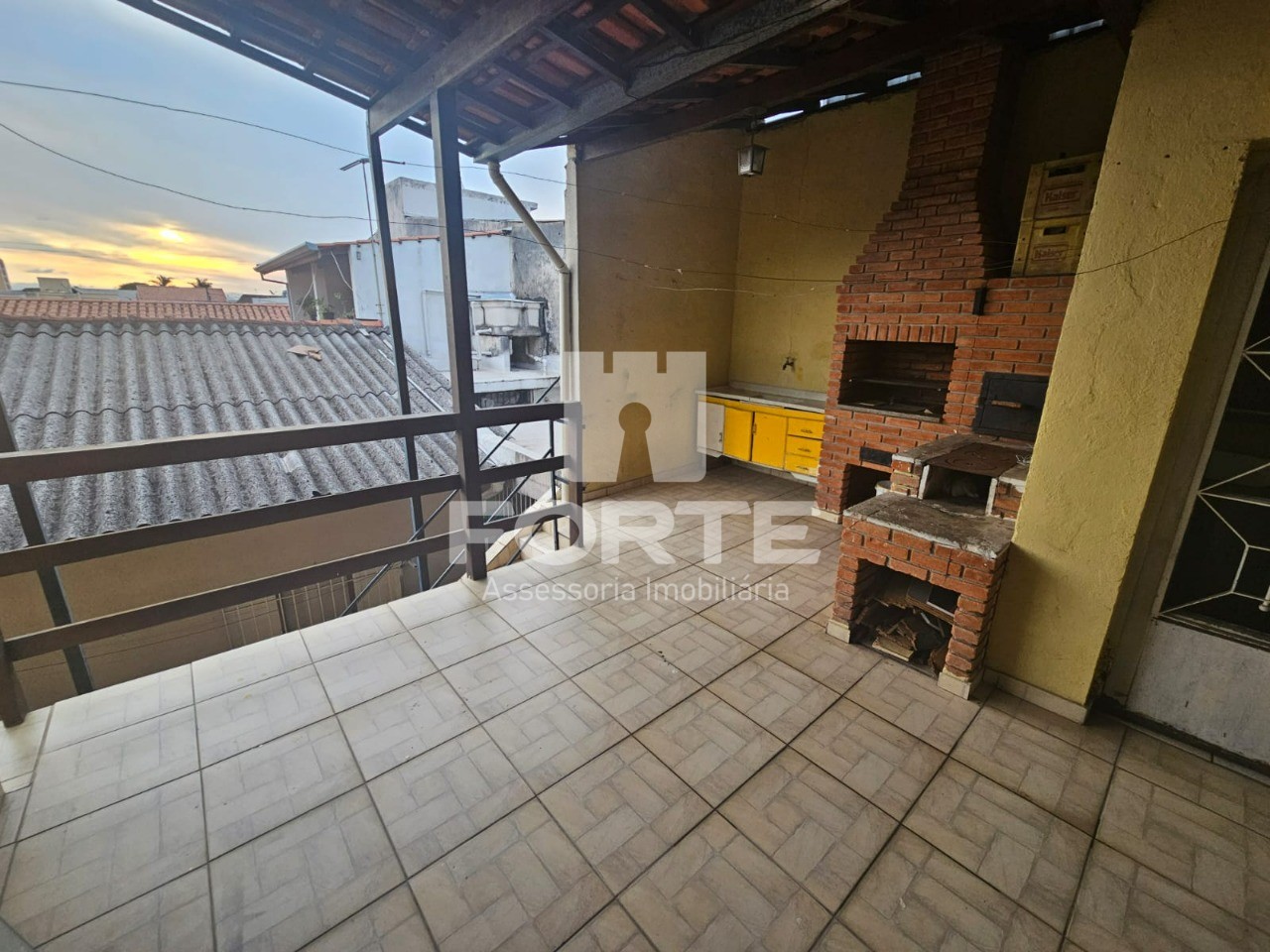 Casa à venda com 4 quartos, 210m² - Foto 11