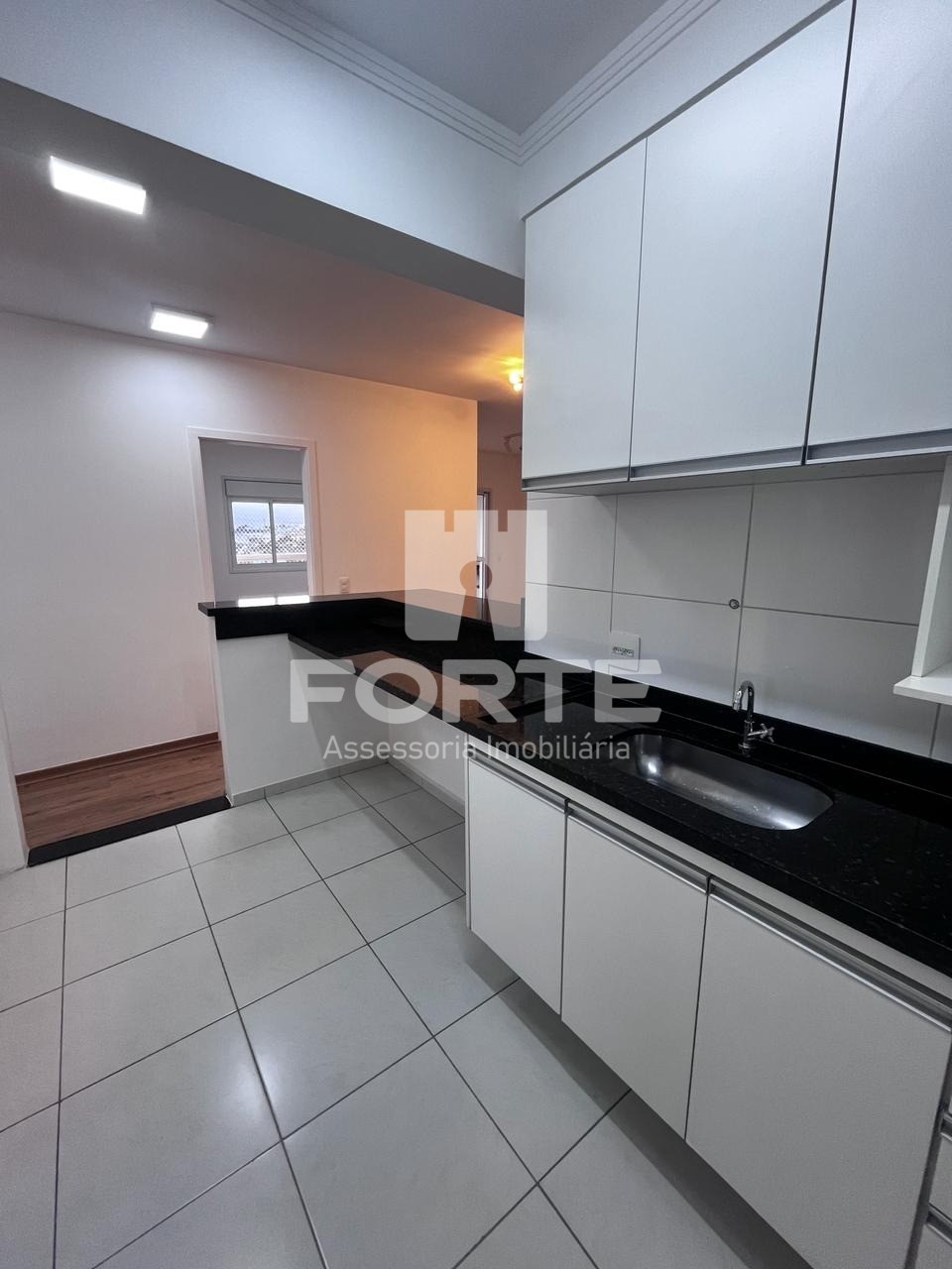 Apartamento à venda com 3 quartos, 73m² - Foto 7