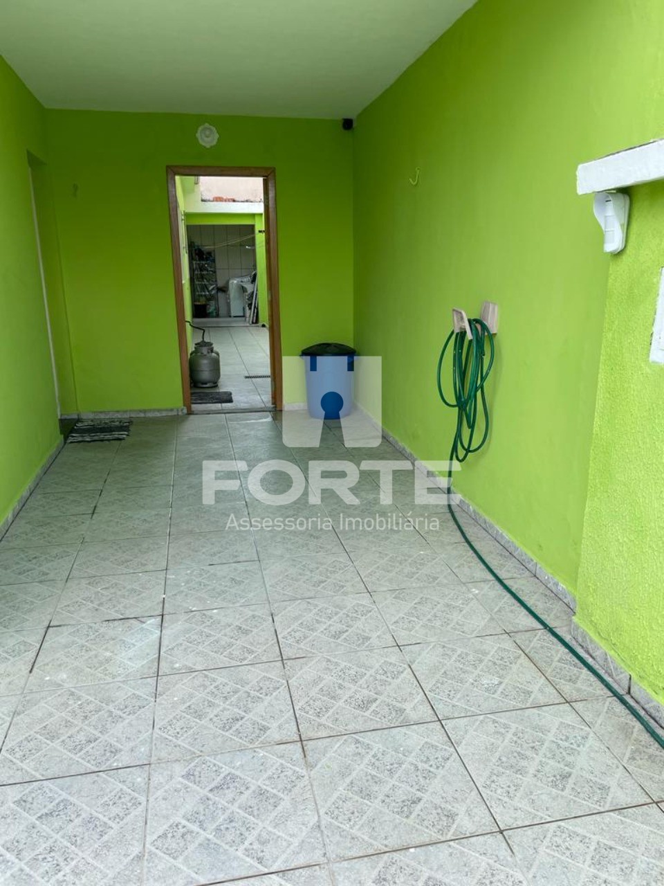 Casa à venda com 2 quartos, 80m² - Foto 9