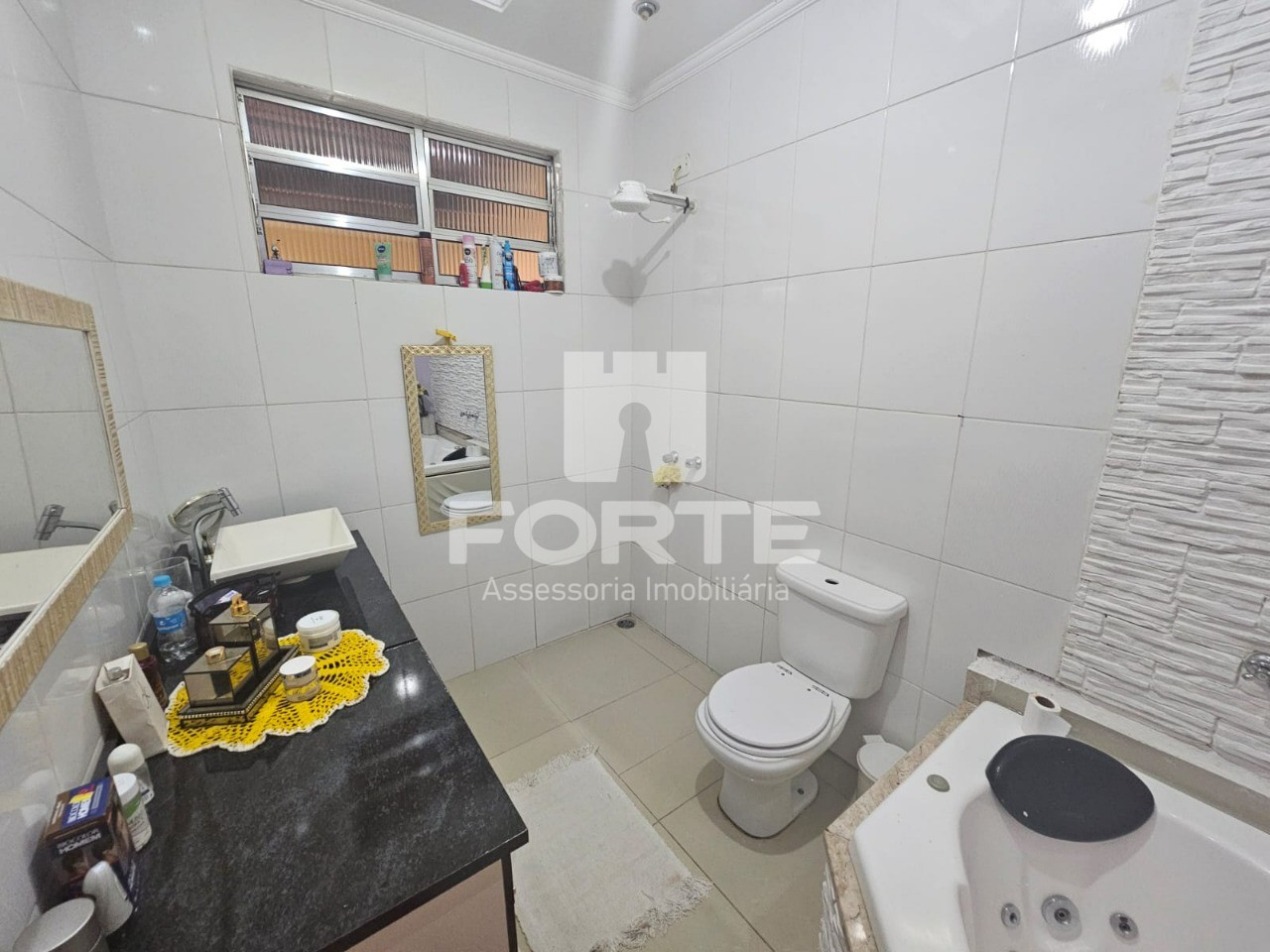 Casa à venda com 4 quartos, 210m² - Foto 18