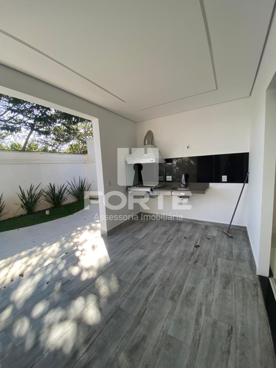 Casa à venda com 3 quartos, 200m² - Foto 3