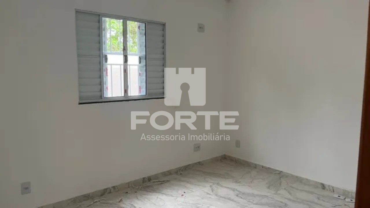 Casa à venda com 2 quartos, 50m² - Foto 7