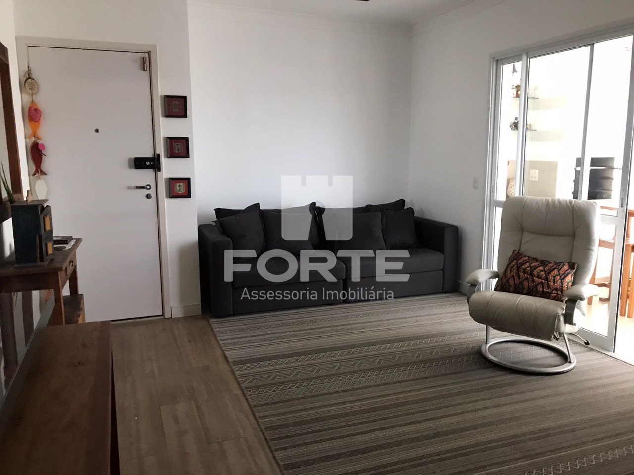 Apartamento à venda com 3 quartos, 87m² - Foto 4