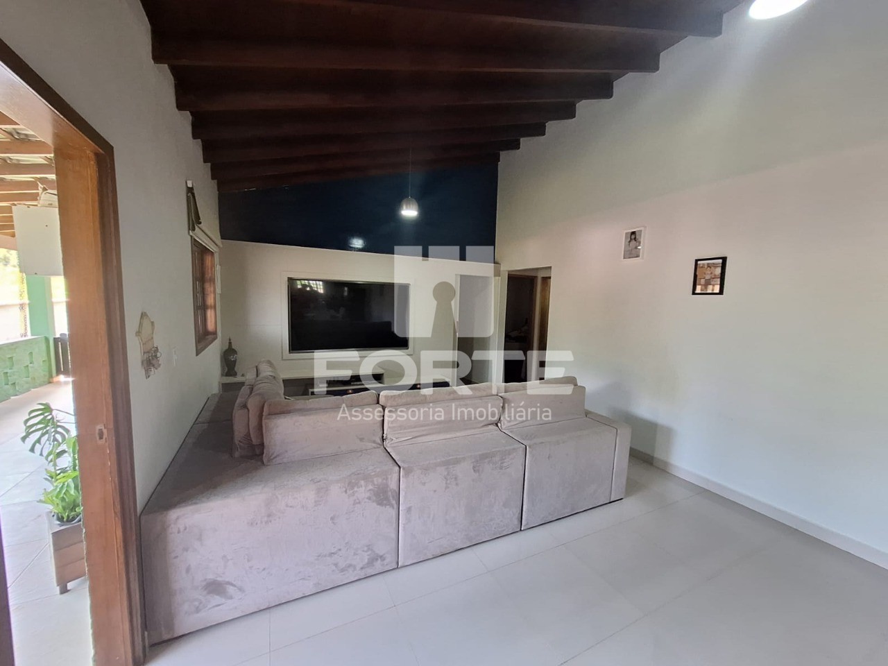 Chácara à venda com 4 quartos, 150m² - Foto 11