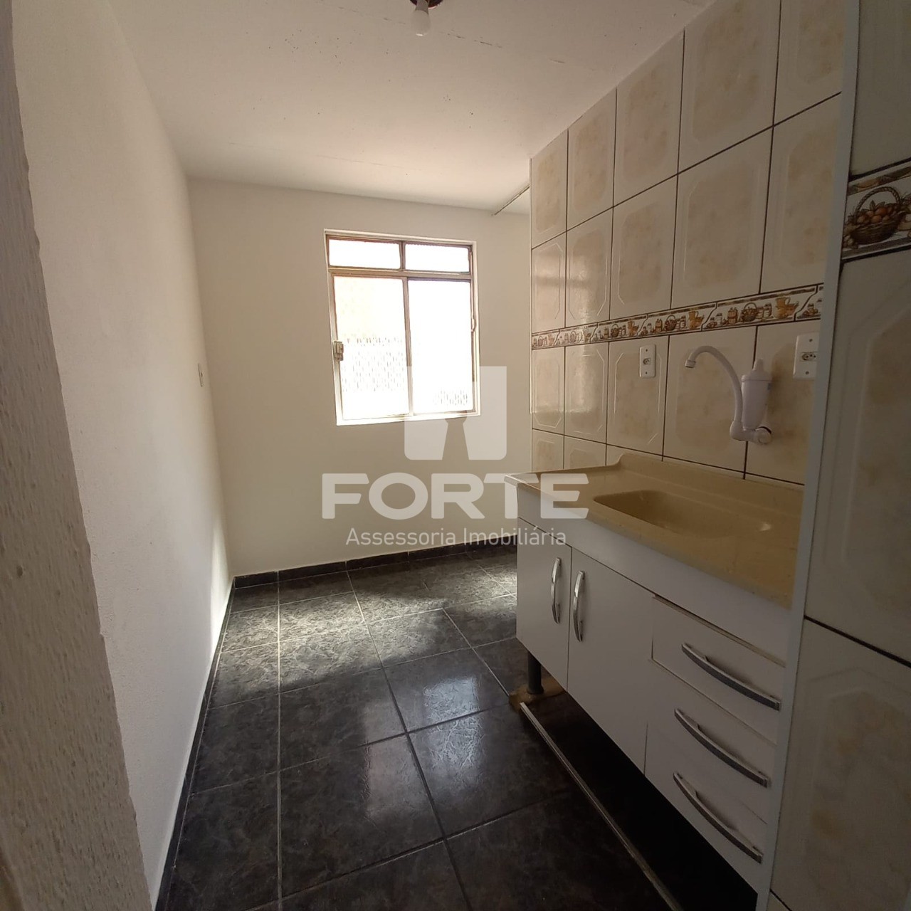 Apartamento à venda com 2 quartos, 43m² - Foto 3