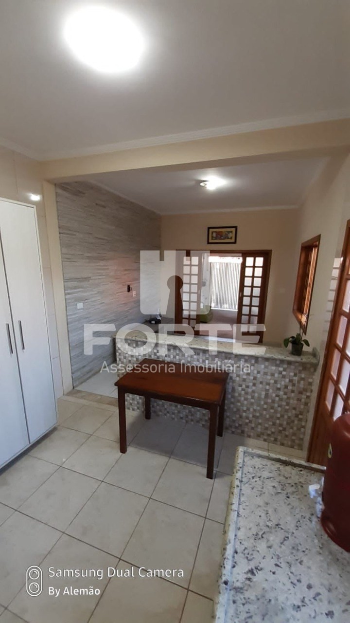 Casa à venda com 2 quartos, 108m² - Foto 6