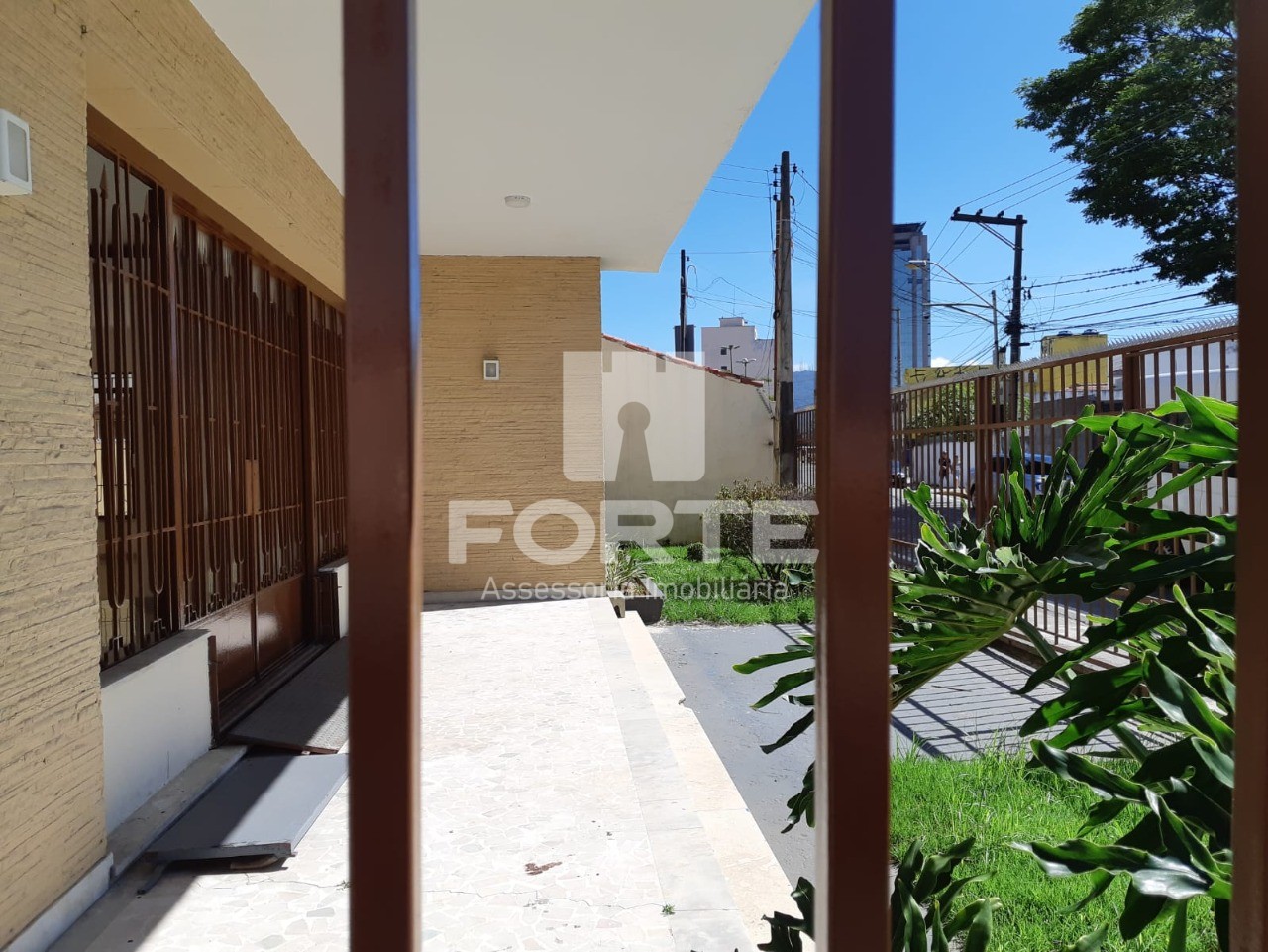 Casa à venda e aluguel com 10 quartos, 424m² - Foto 4