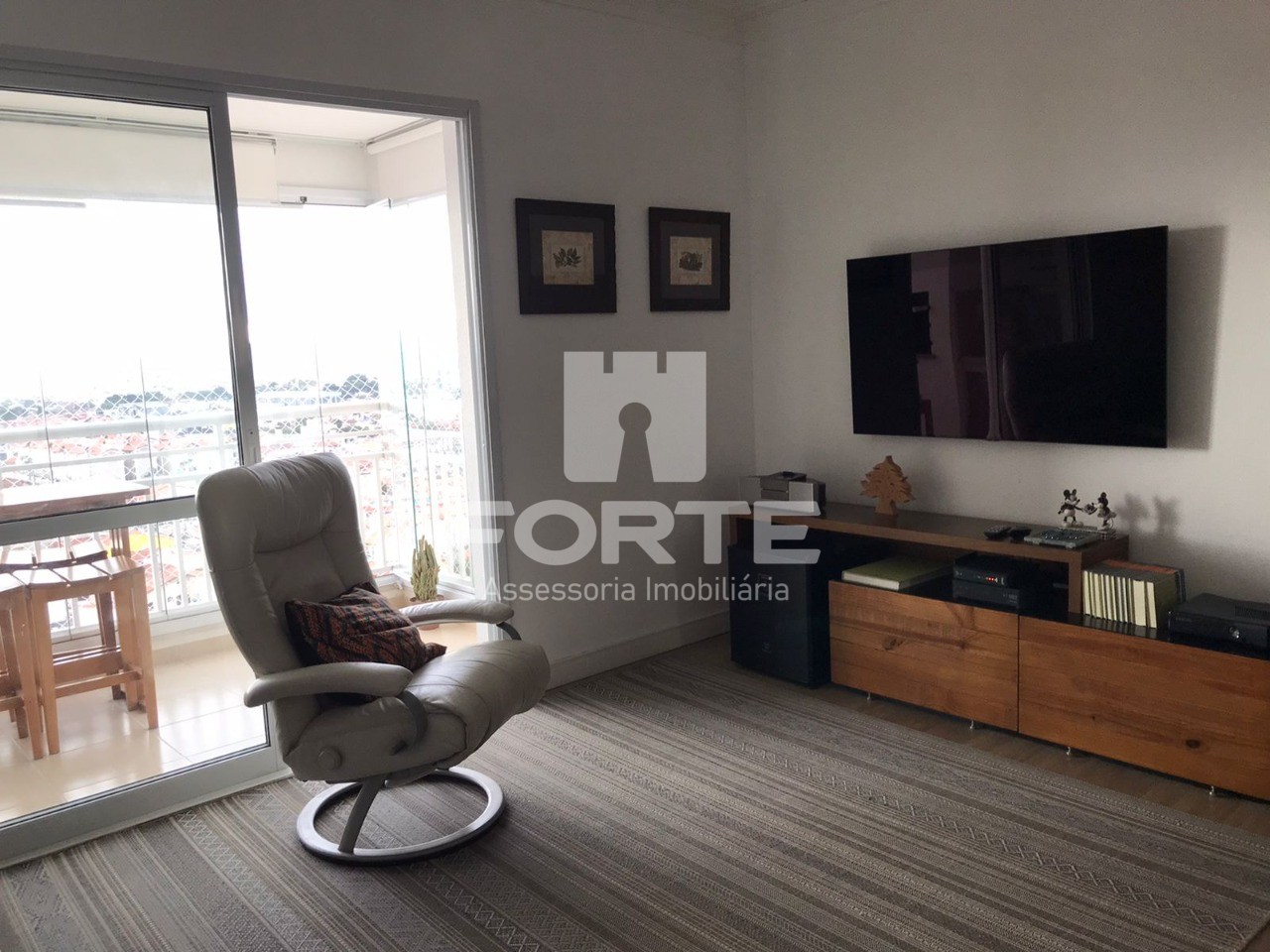 Apartamento à venda com 3 quartos, 87m² - Foto 2