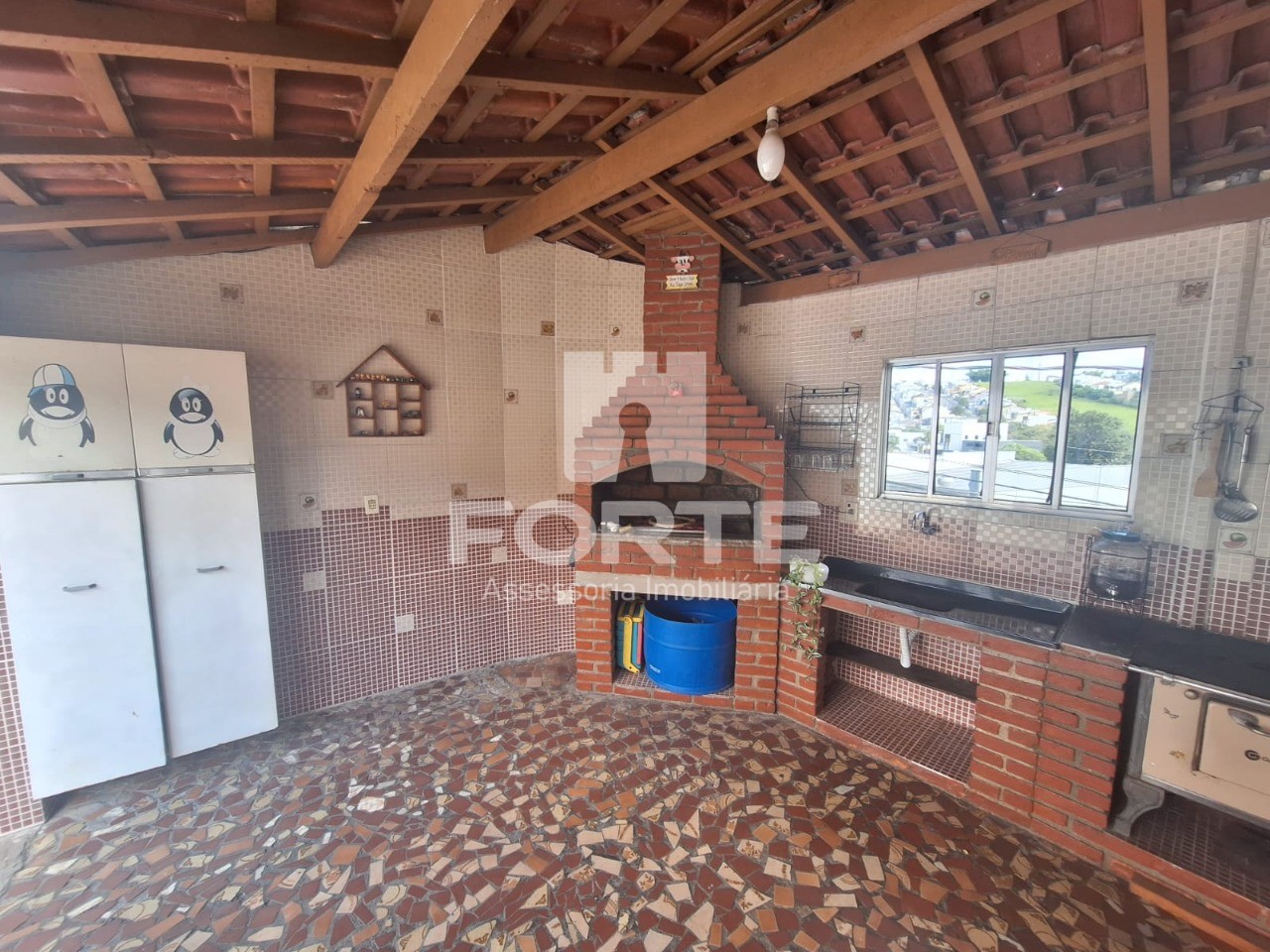 Casa à venda com 2 quartos, 141m² - Foto 3