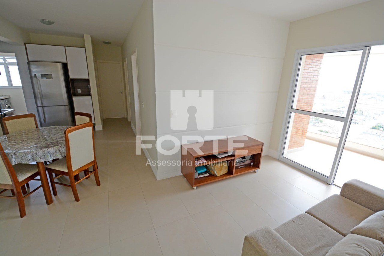 Apartamento à venda com 3 quartos, 78m² - Foto 4