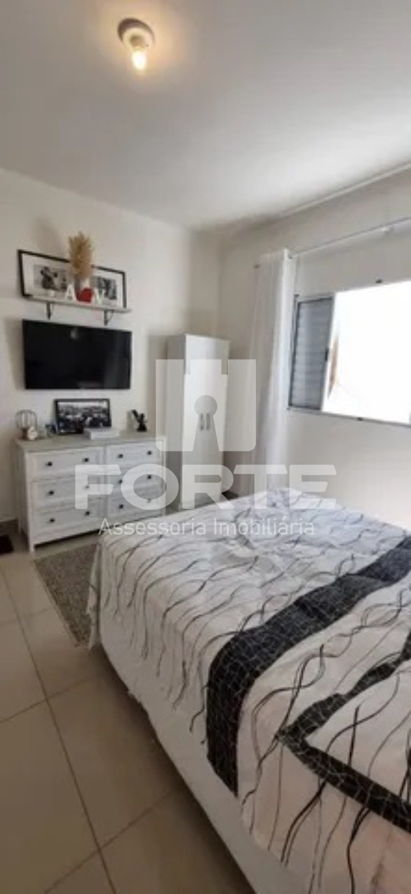 Casa à venda com 2 quartos, 74m² - Foto 4