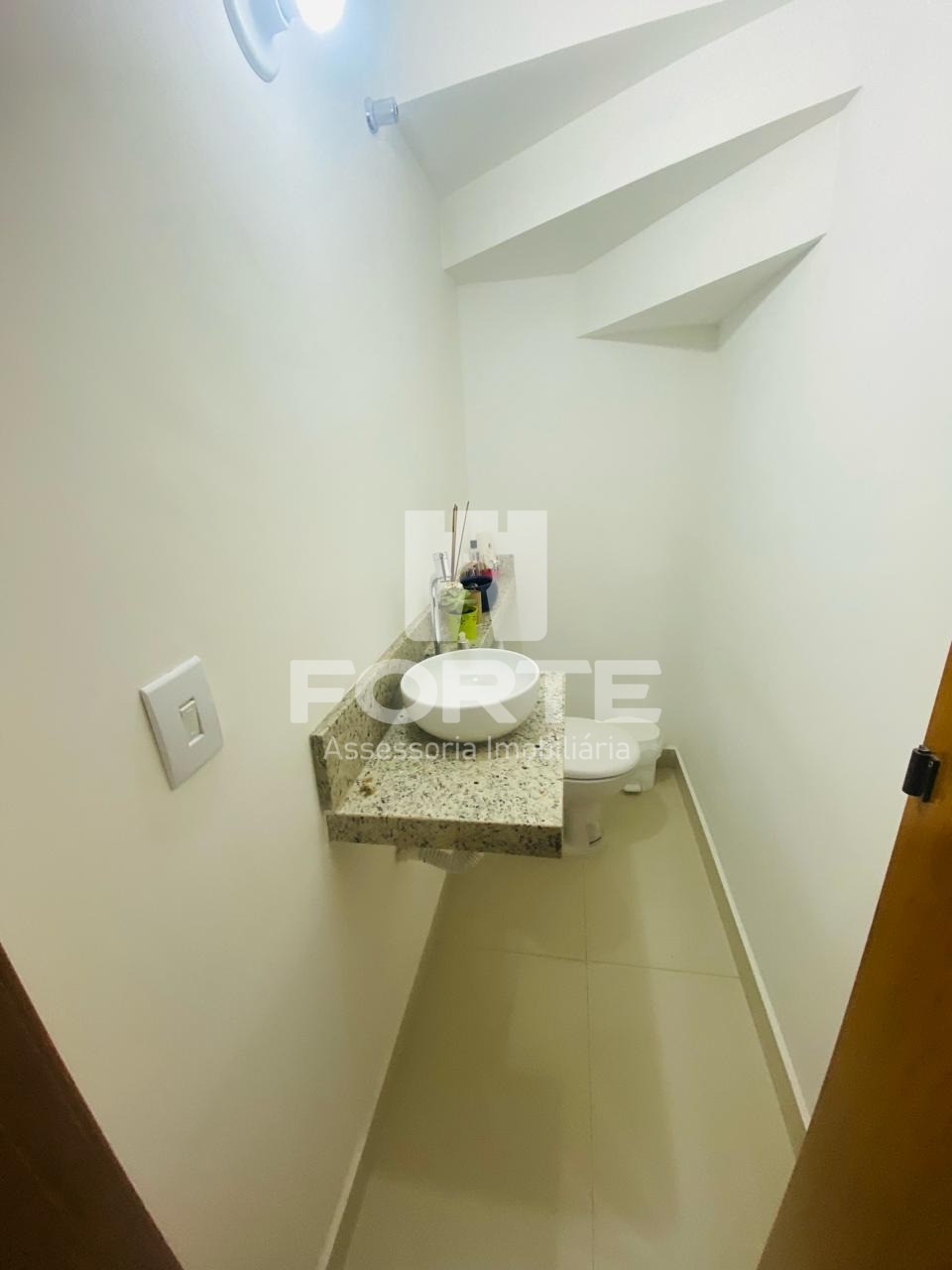 Casa à venda com 3 quartos, 86m² - Foto 4