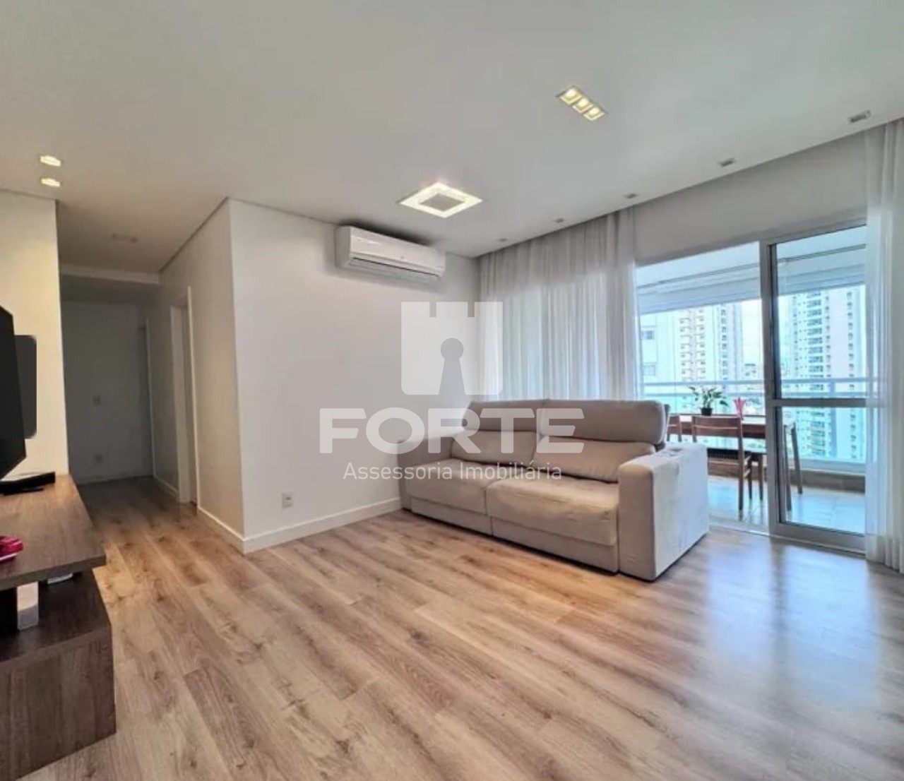 Apartamento à venda com 3 quartos, 103m² - Foto 1