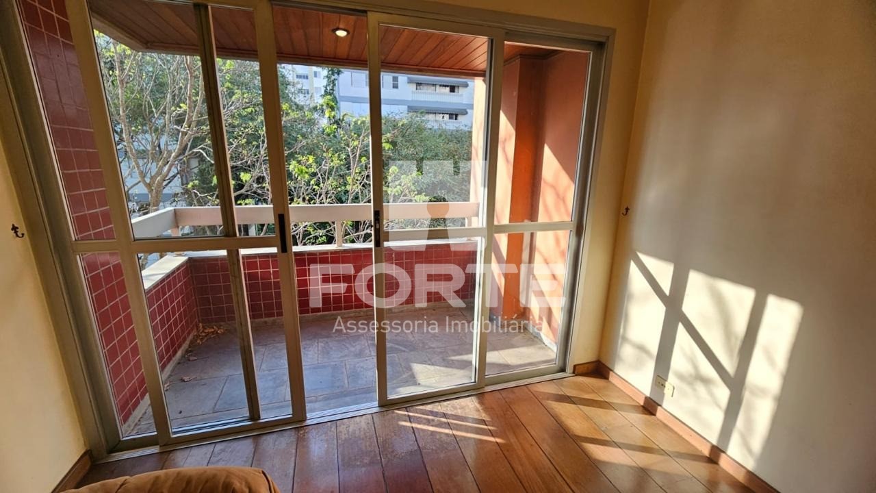 Apartamento à venda com 3 quartos, 100m² - Foto 2