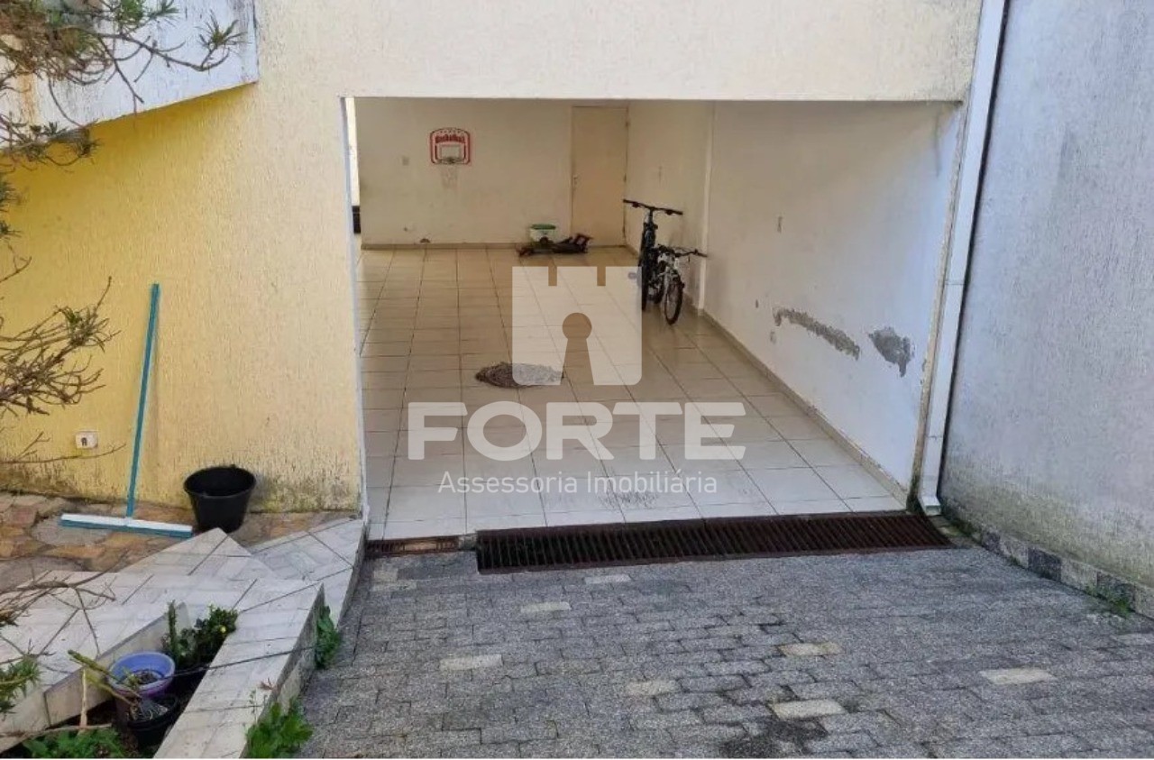 Casa à venda com 3 quartos, 189m² - Foto 3