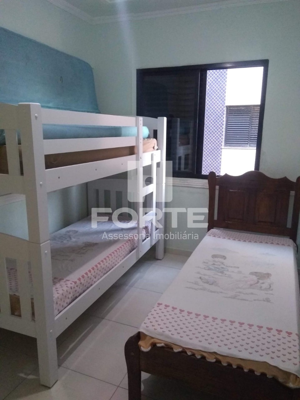 Apartamento para alugar com 2 quartos, 1500m² - Foto 5